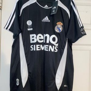 Real Madrid 2006/2007 Away Retro Jersey